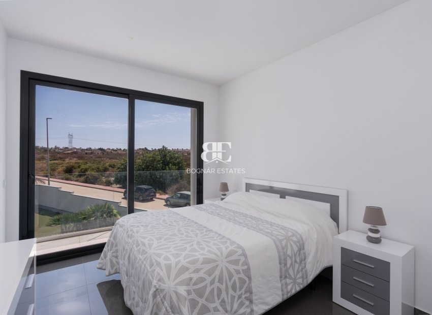 Herverkoop - Villa -
San Fulgencio - La Marina