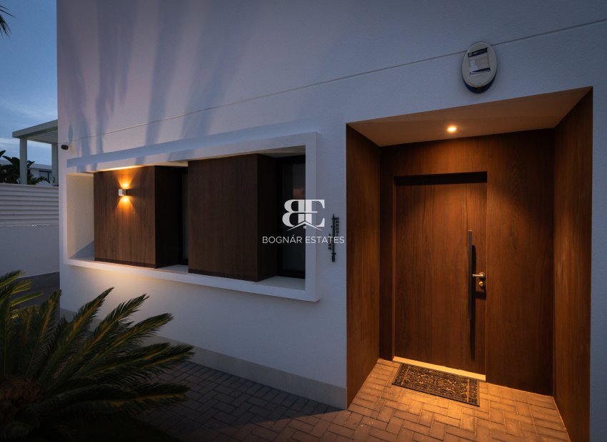 Herverkoop - Villa -
San Fulgencio - La Marina