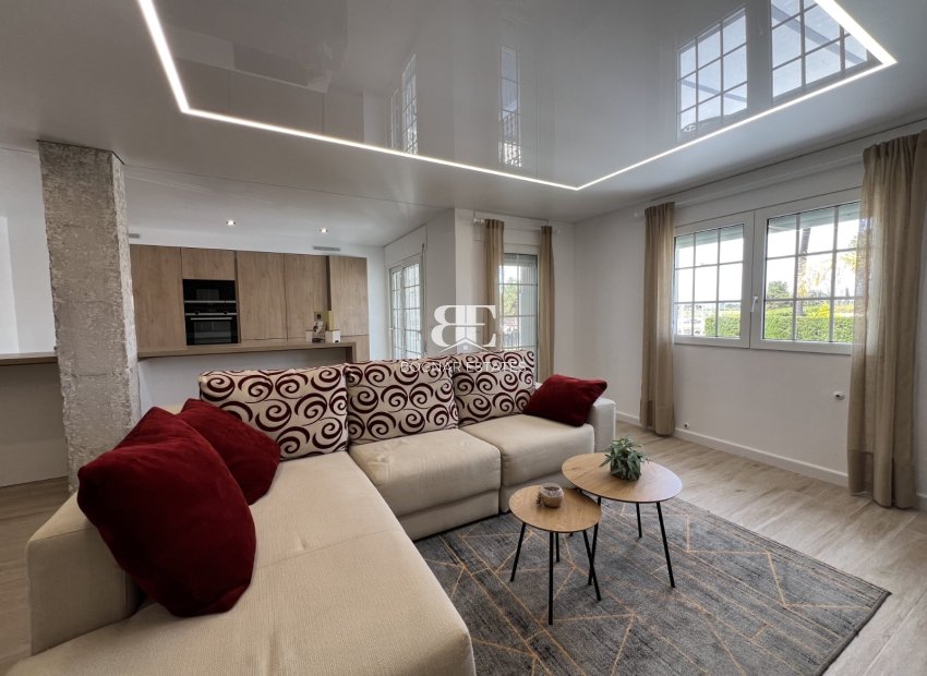 Herverkoop - Villa -
San Javier