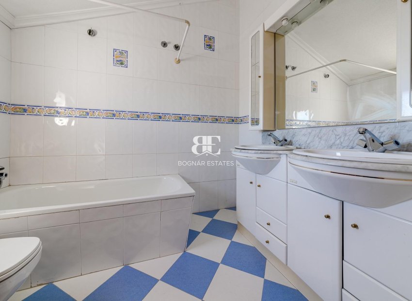 Herverkoop - Villa -
San Javier