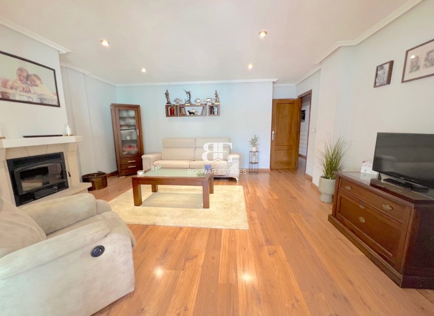 Herverkoop - Villa -
San Javier