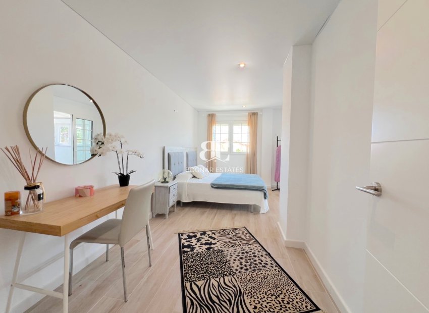 Herverkoop - Villa -
San Javier
