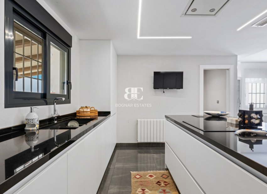 Herverkoop - Villa -
San Juan - Frank Espinós