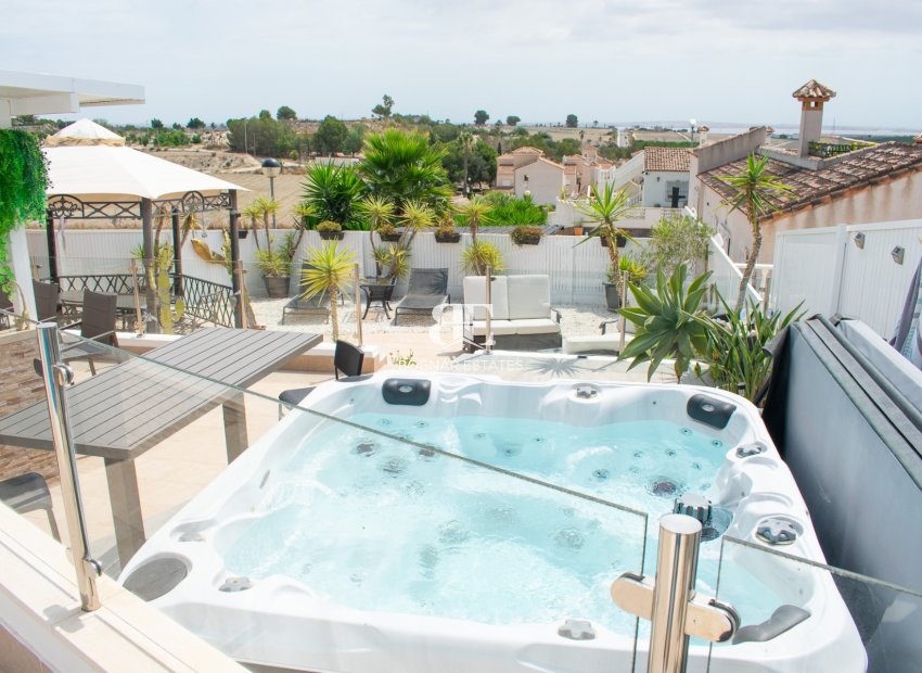 Herverkoop - Villa -
San Miguel de Salinas - LO RUFETE