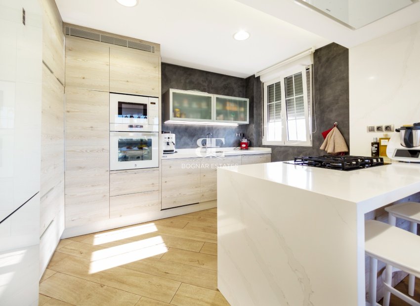 Herverkoop - Villa -
San Vicente del Raspeig - Los Girasoles