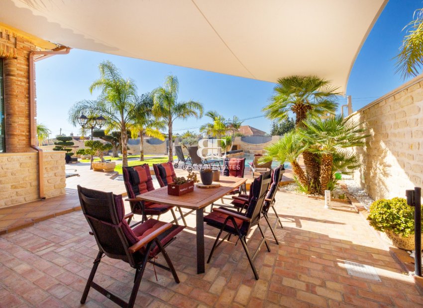 Herverkoop - Villa -
San Vicente del Raspeig - Los Girasoles