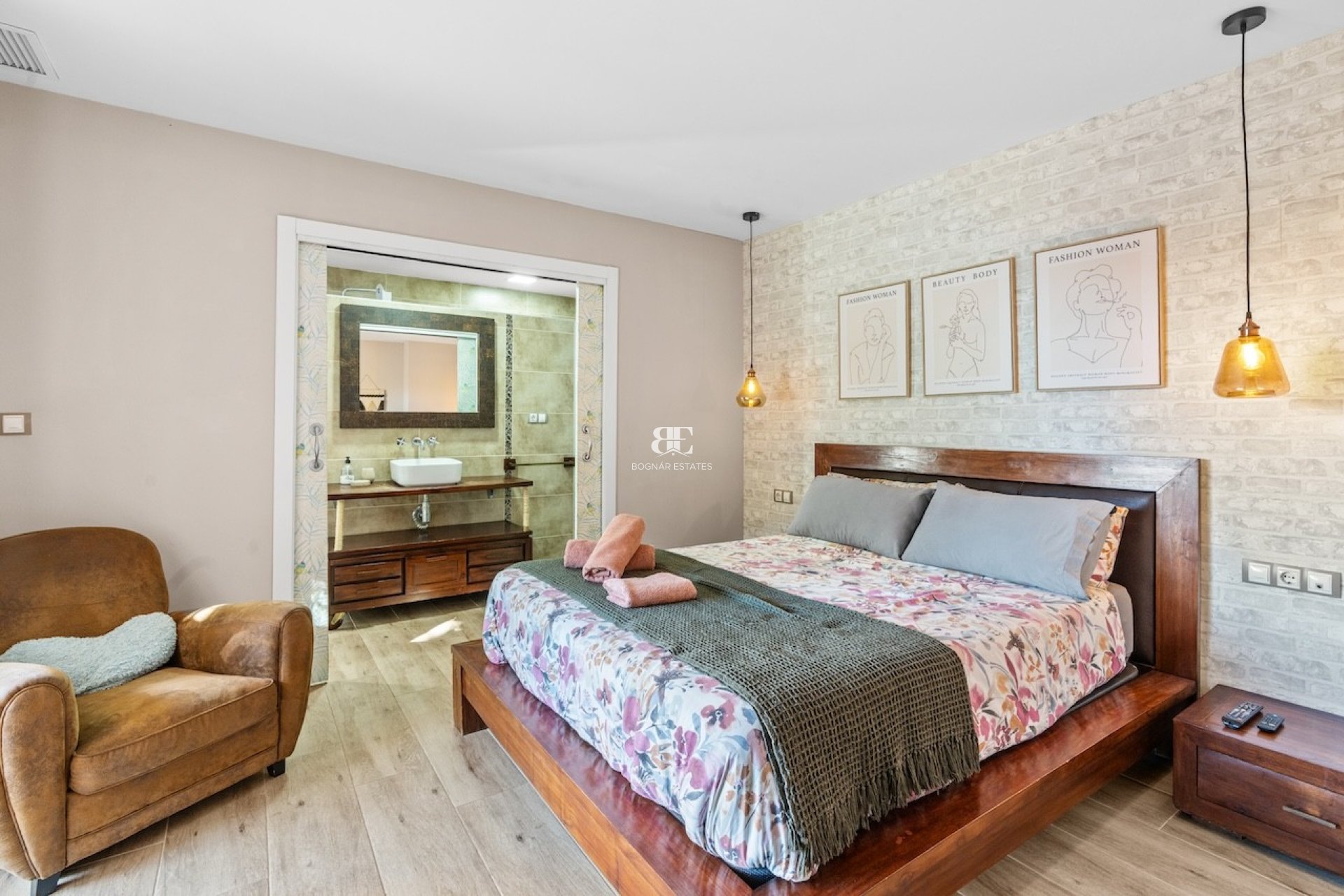 Herverkoop - Villa -
Santa Pola - El Poble Llevanti