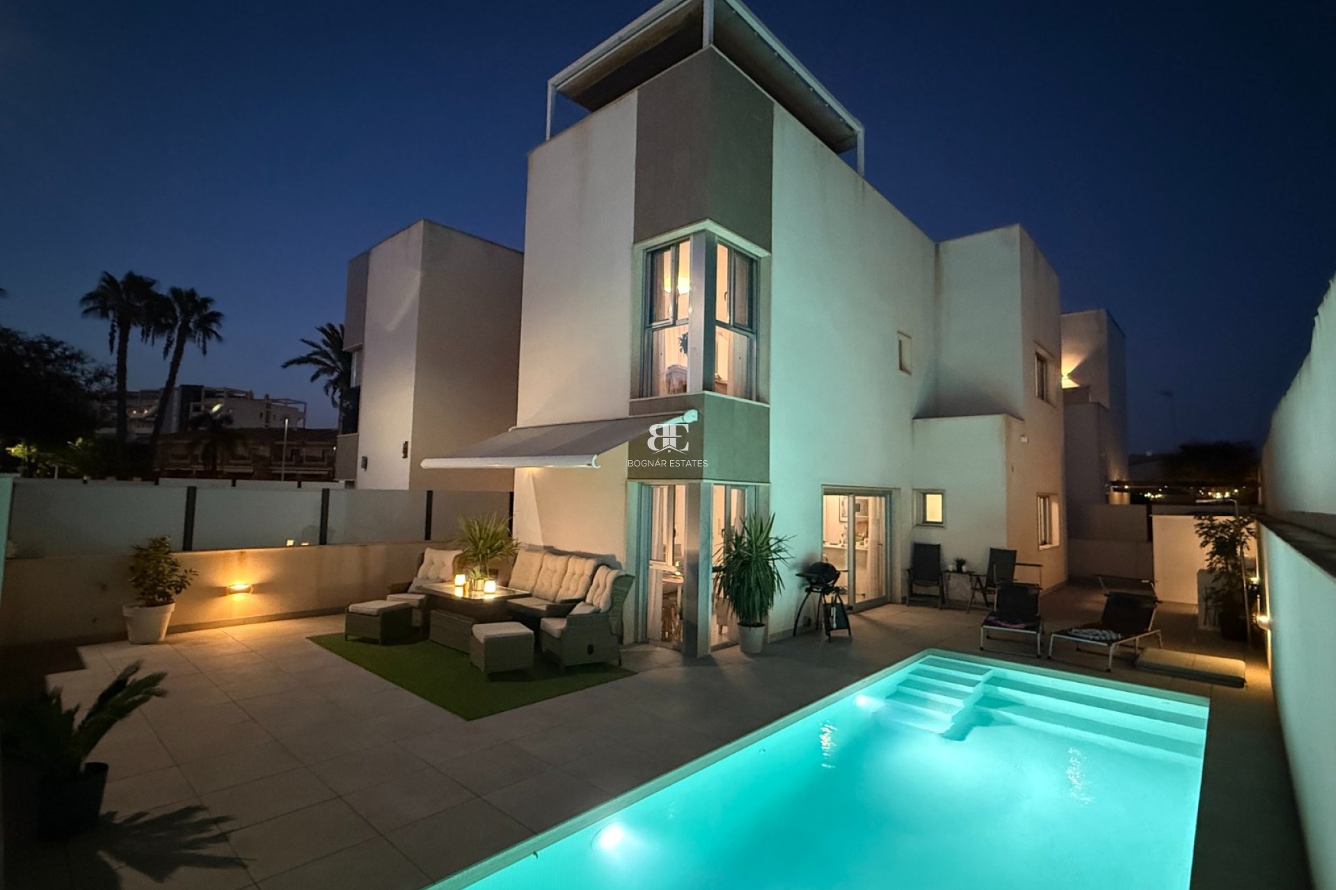 Herverkoop - Villa -
Santiago de la Ribera - Zona de la playa