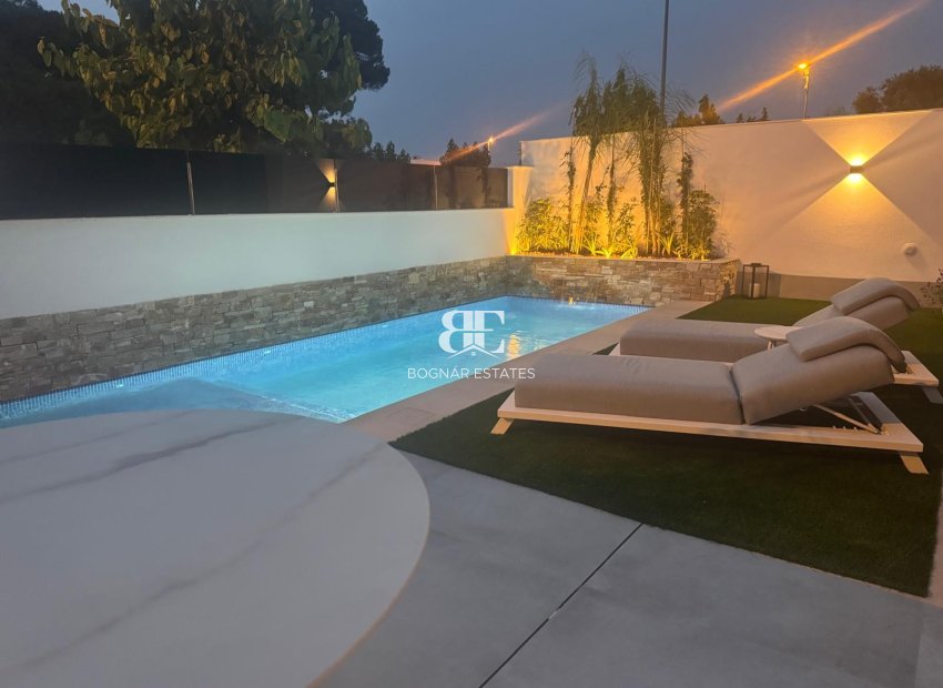 Herverkoop - Villa -
Santiago de la Ribera