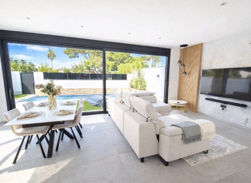 Herverkoop - Villa -
Santiago de la Ribera