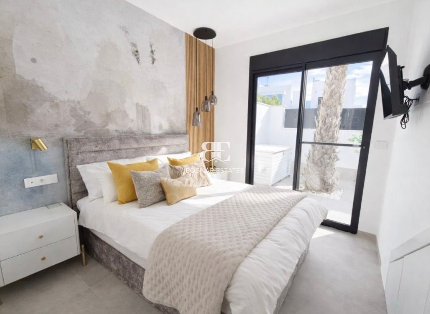 Herverkoop - Villa -
Santiago de la Ribera