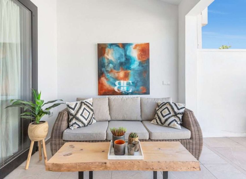Herverkoop - Villa / Semi-detached Villa -
Torrevieja - Torreta Florida