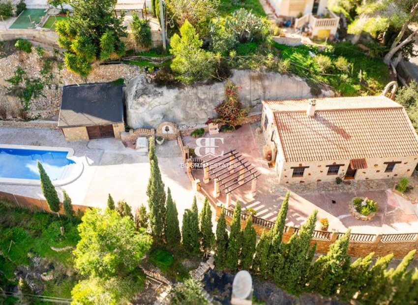 Herverkoop - Villa -
Sucina