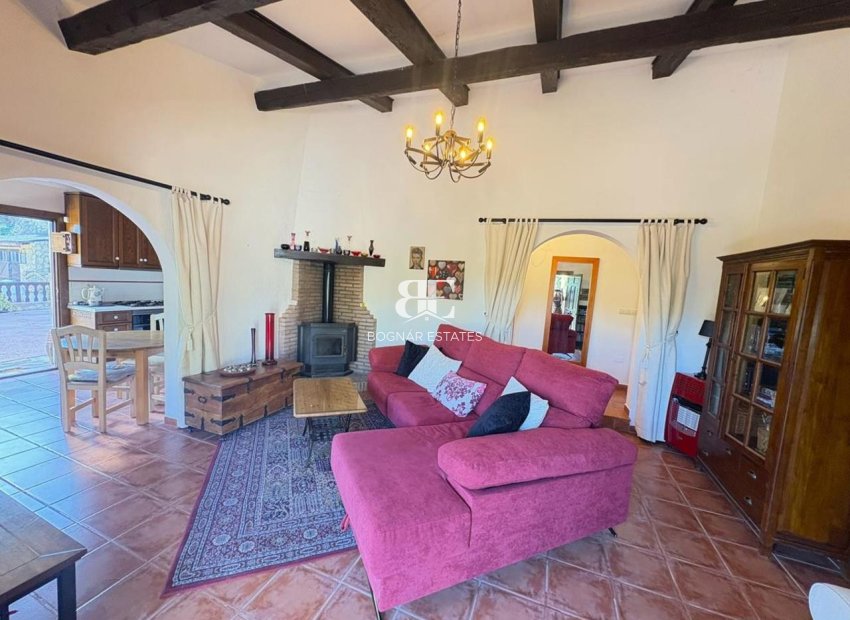 Herverkoop - Villa -
Sucina