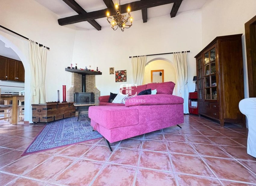 Herverkoop - Villa -
Sucina