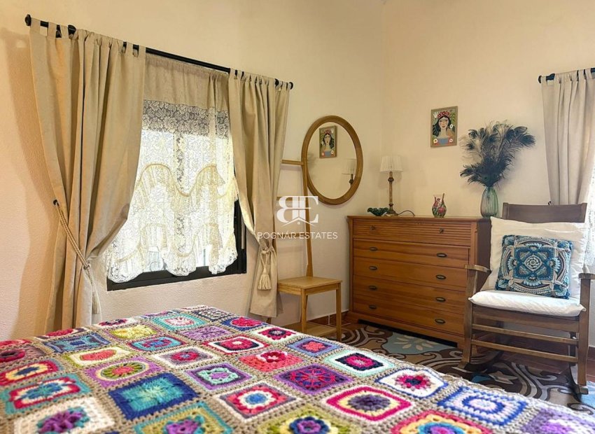 Herverkoop - Villa -
Sucina