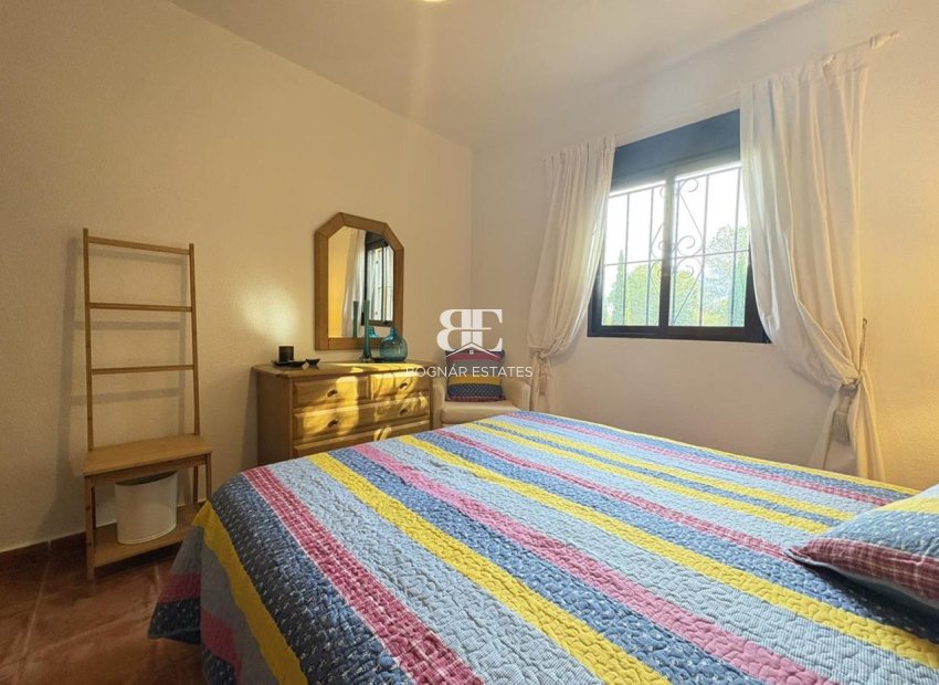 Herverkoop - Villa -
Sucina