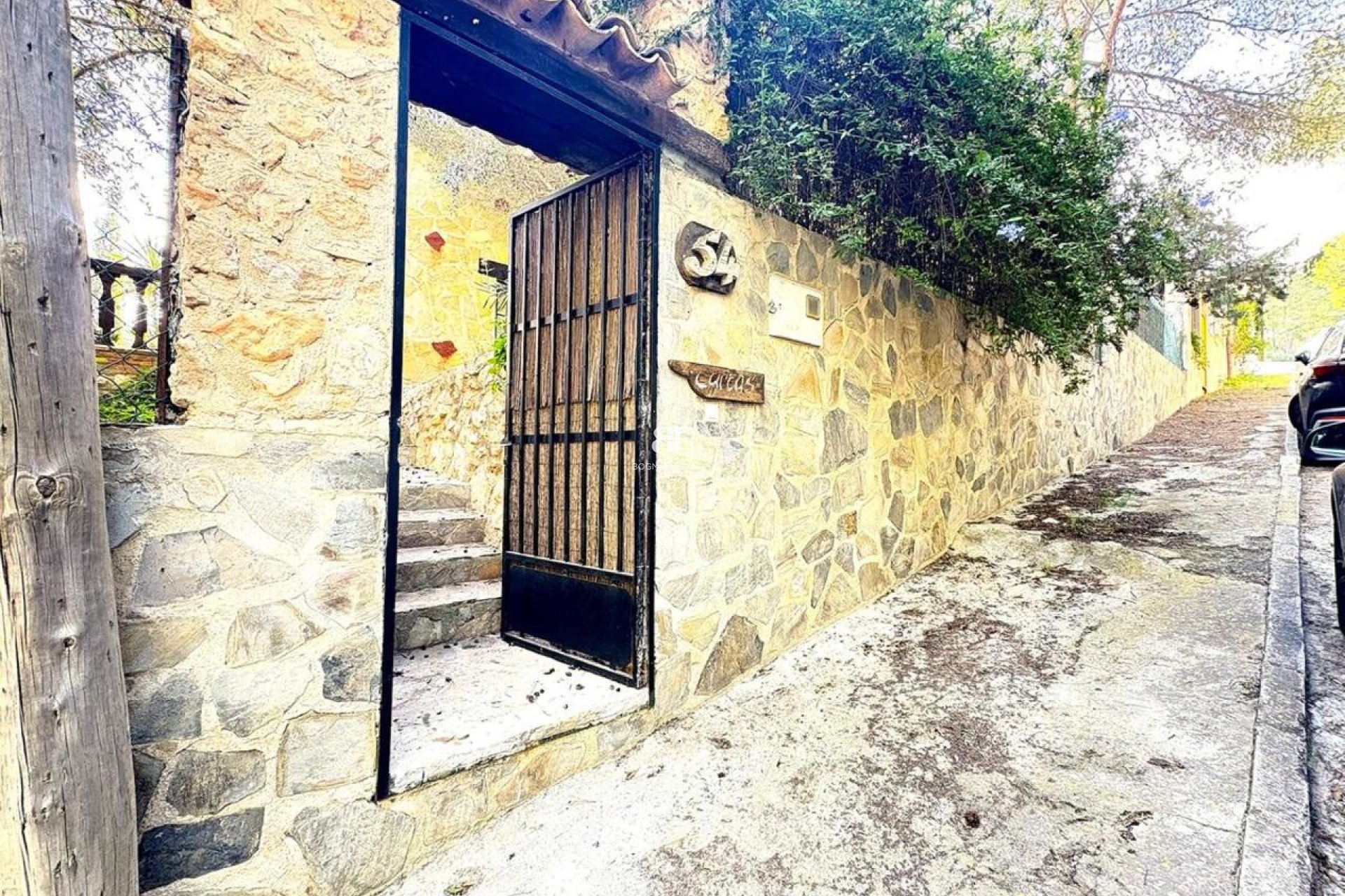 Herverkoop - Villa -
Sucina