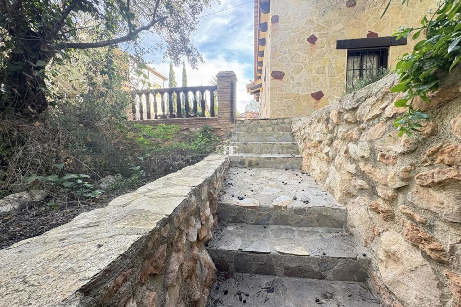 Herverkoop - Villa -
Sucina