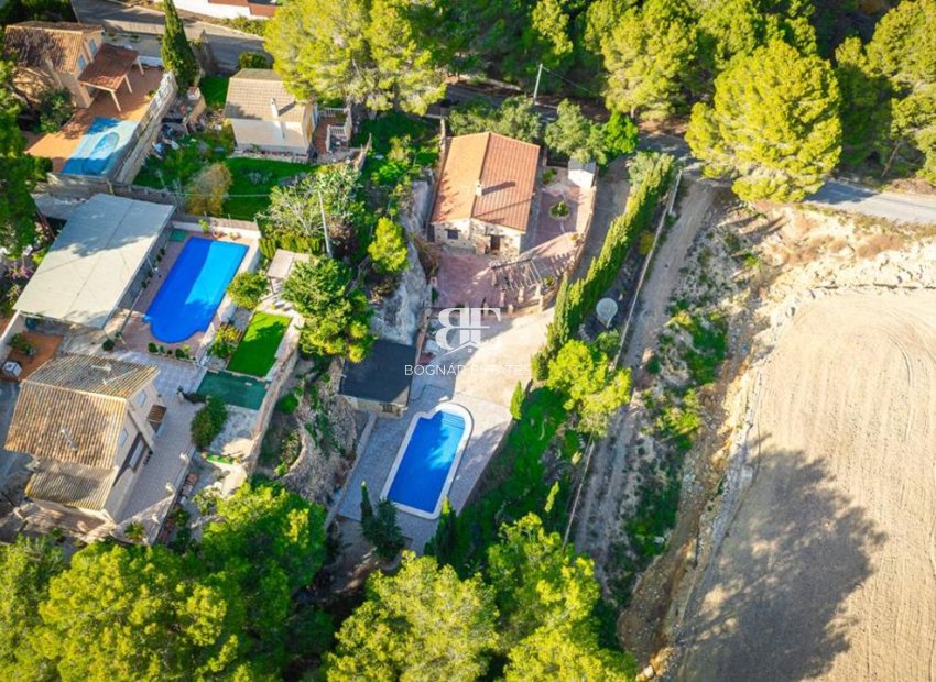 Herverkoop - Villa -
Sucina