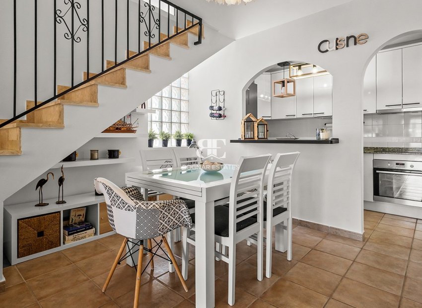 Herverkoop - Villa -
Torre de la Horadada - Pueblo Latino