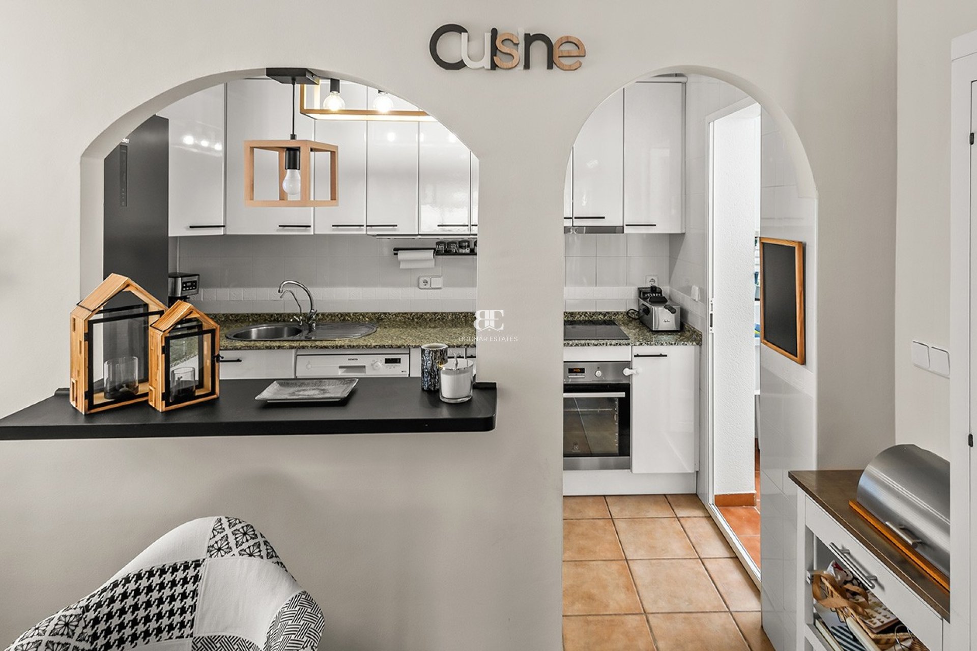 Herverkoop - Villa -
Torre de la Horadada - Pueblo Latino