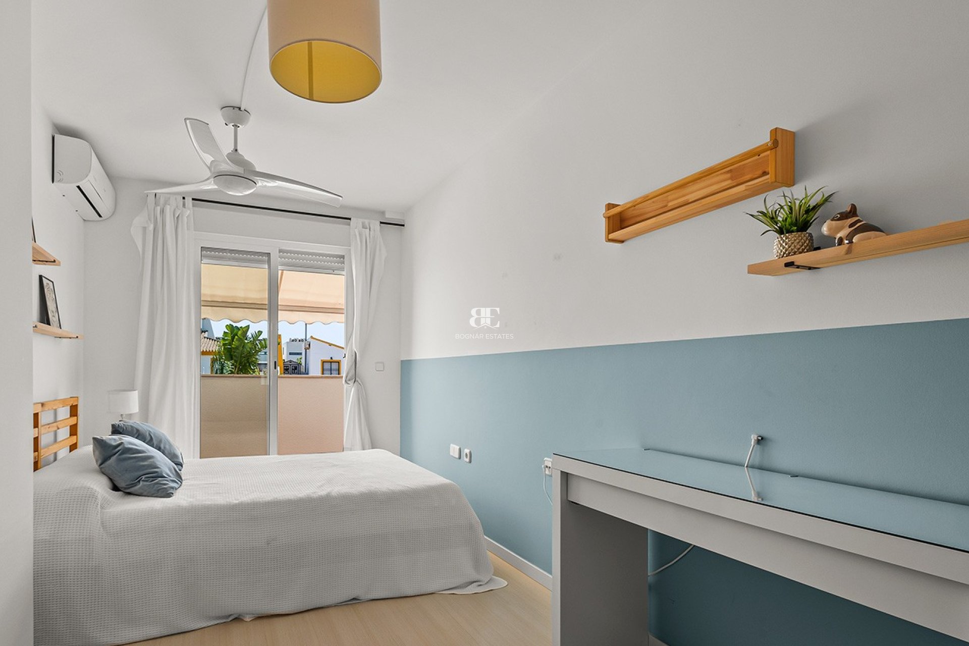 Herverkoop - Villa -
Torre de la Horadada - Pueblo Latino