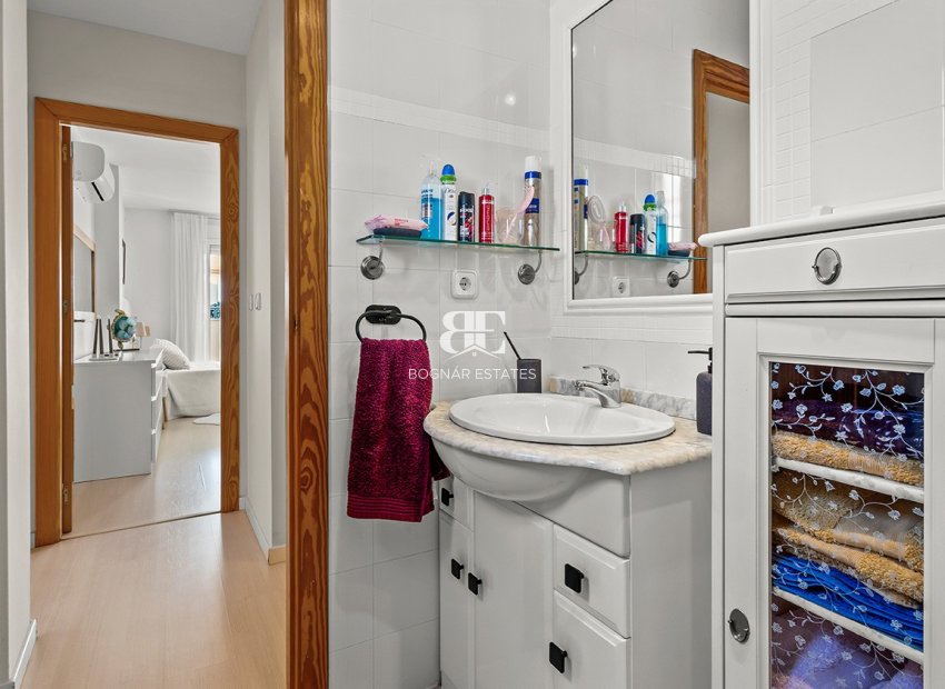 Herverkoop - Villa -
Torre de la Horadada - Pueblo Latino