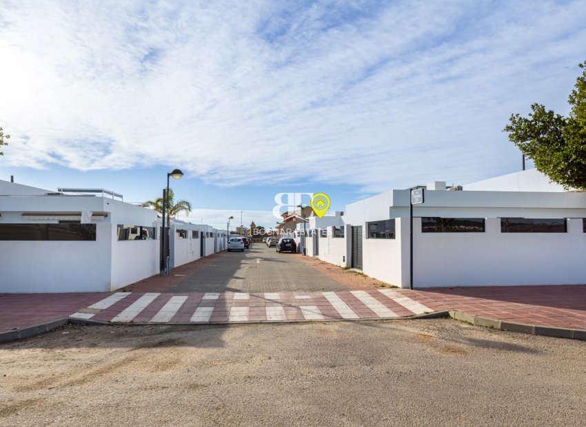 Herverkoop - Villa -
Torre Pacheco - Roldán