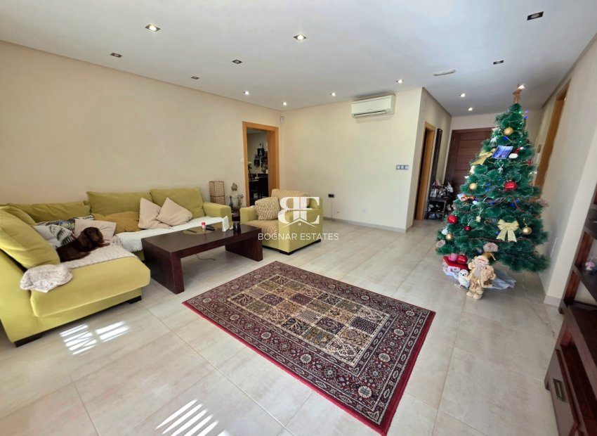 Herverkoop - Villa -
Torrevieja - Cabo Cervera