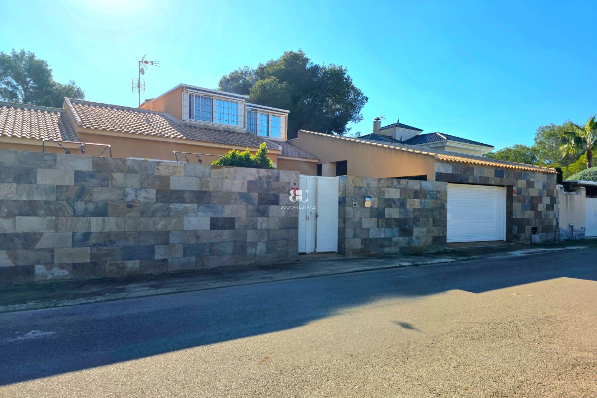 Herverkoop - Villa -
Torrevieja - Cabo Cervera