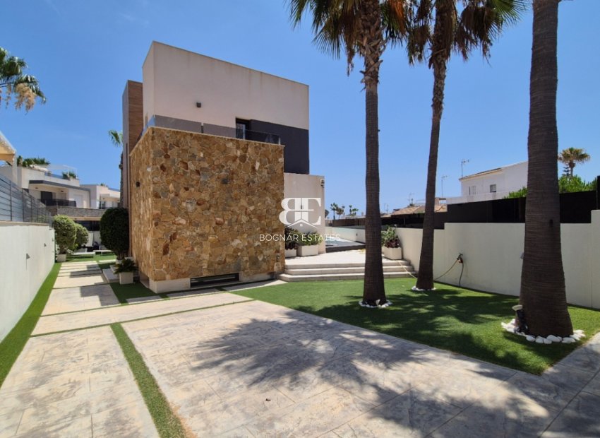 Herverkoop - Villa -
Torrevieja - Costa Blanca Sur