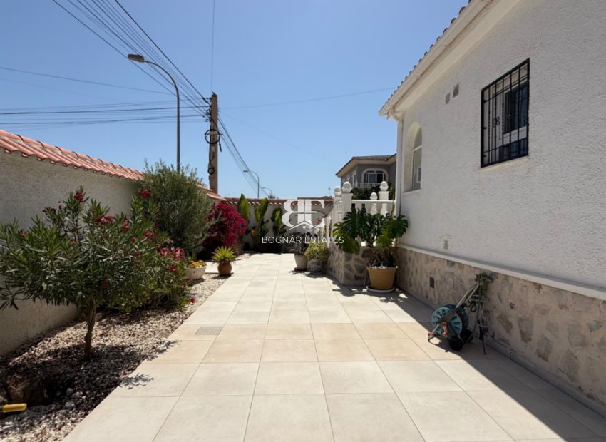 Herverkoop - Villa -
Torrevieja - Costa Blanca