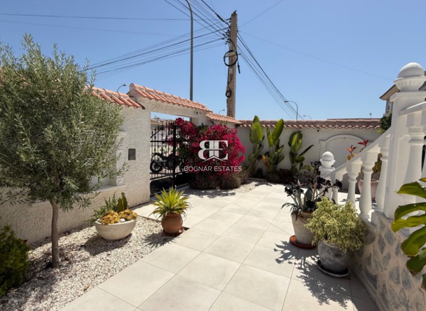 Herverkoop - Villa -
Torrevieja - Costa Blanca