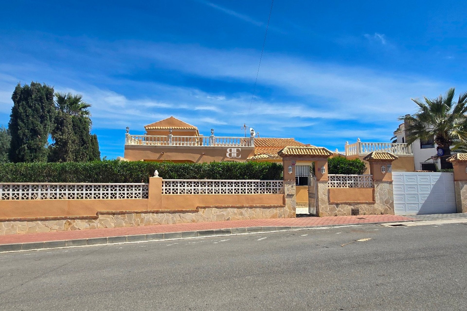 Herverkoop - Villa -
Torrevieja - El Chaparral