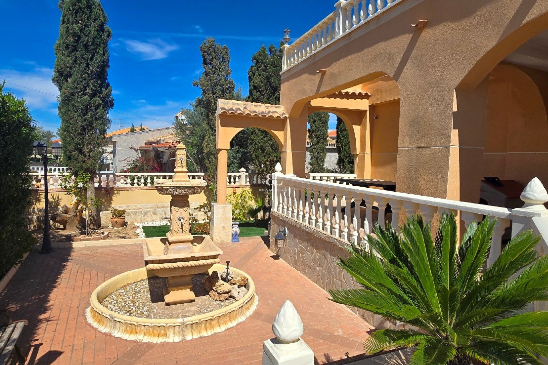 Herverkoop - Villa -
Torrevieja - El Chaparral