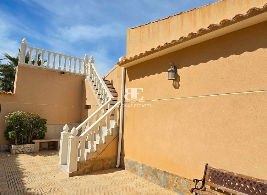 Herverkoop - Villa -
Torrevieja - El Chaparral