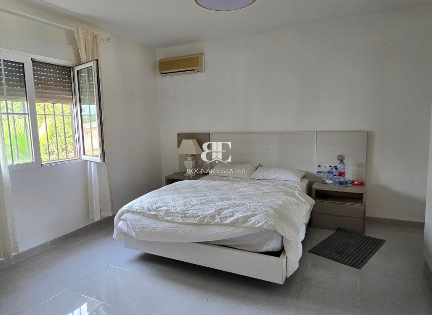 Herverkoop - Villa -
Torrevieja - El Chaparral