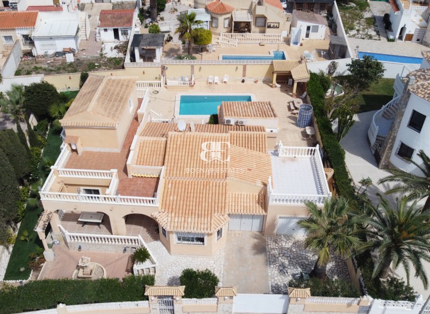 Herverkoop - Villa -
Torrevieja - El Chaparral