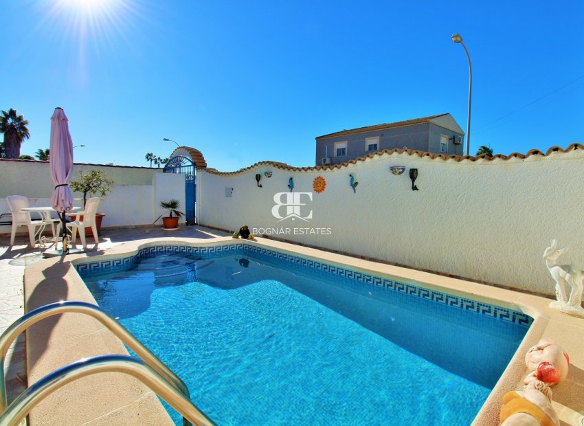 Herverkoop - Villa -
Torrevieja - El Chaparral