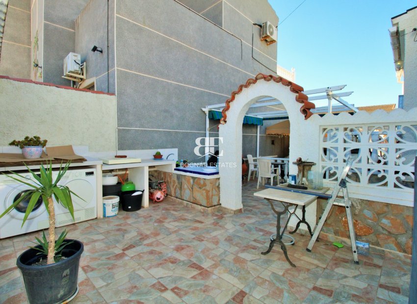 Herverkoop - Villa -
Torrevieja - El Chaparral