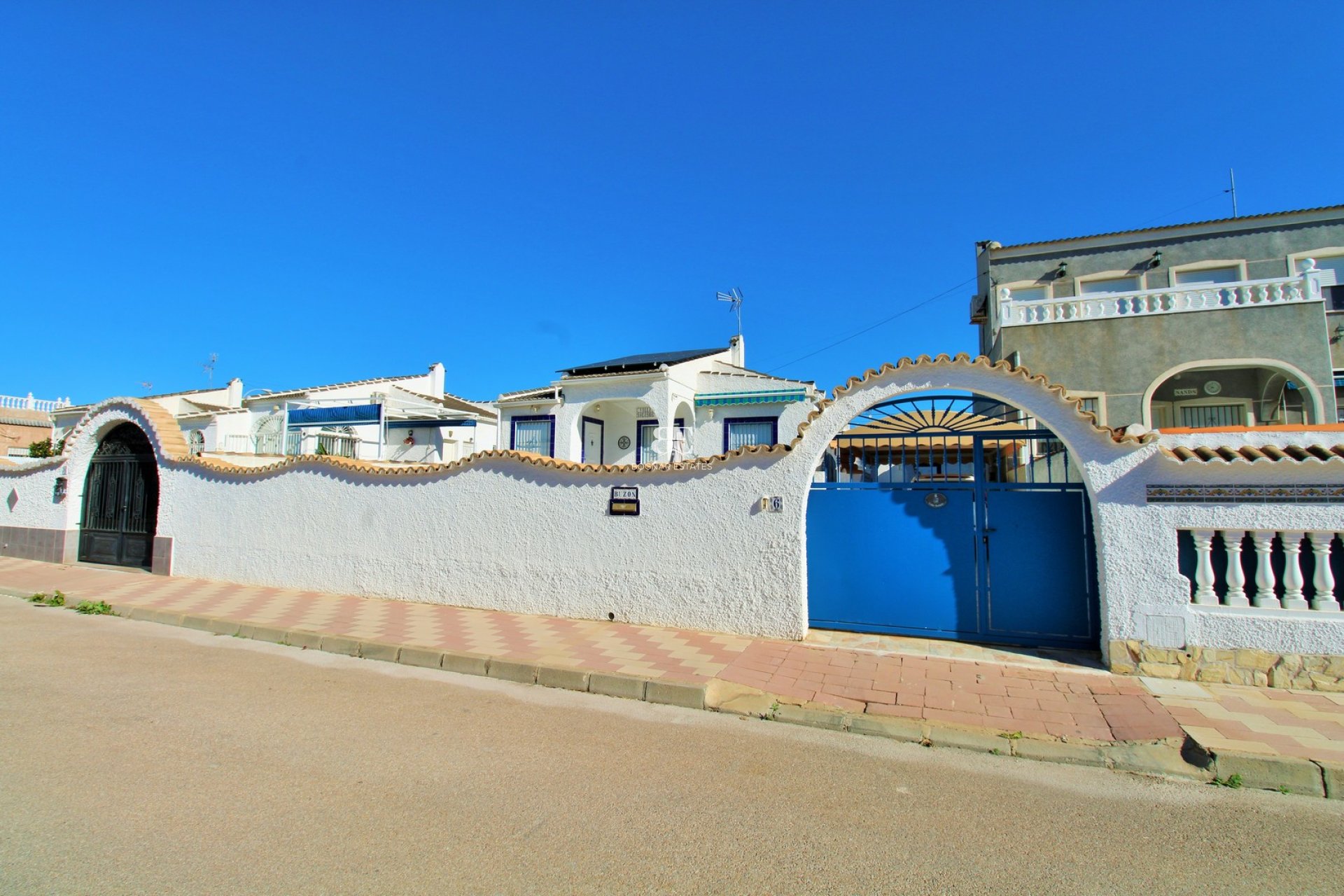 Herverkoop - Villa -
Torrevieja - El Chaparral