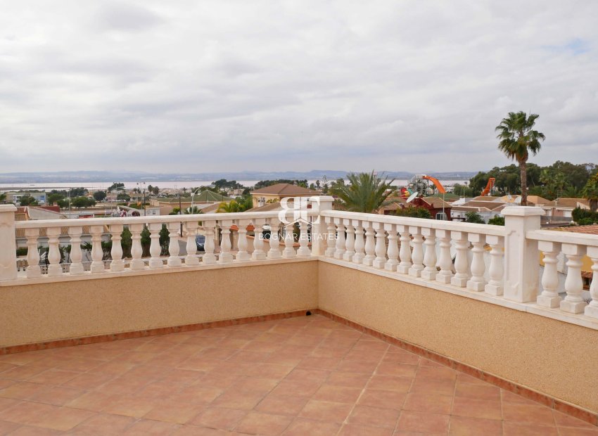 Herverkoop - Villa -
Torrevieja - El Chaparral
