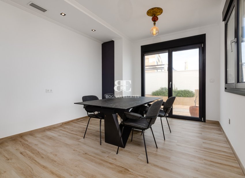 Herverkoop - Villa -
Torrevieja - La Mata