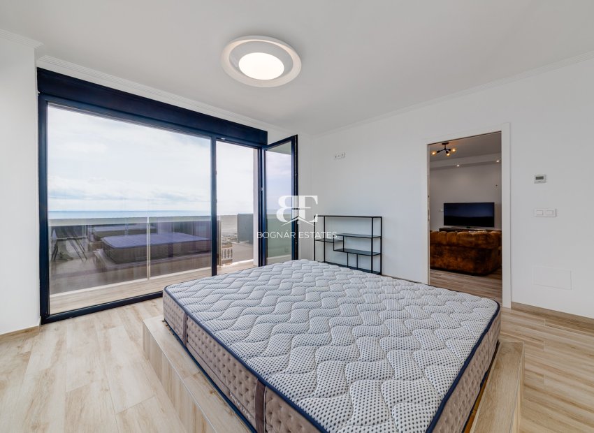Herverkoop - Villa -
Torrevieja - La Mata