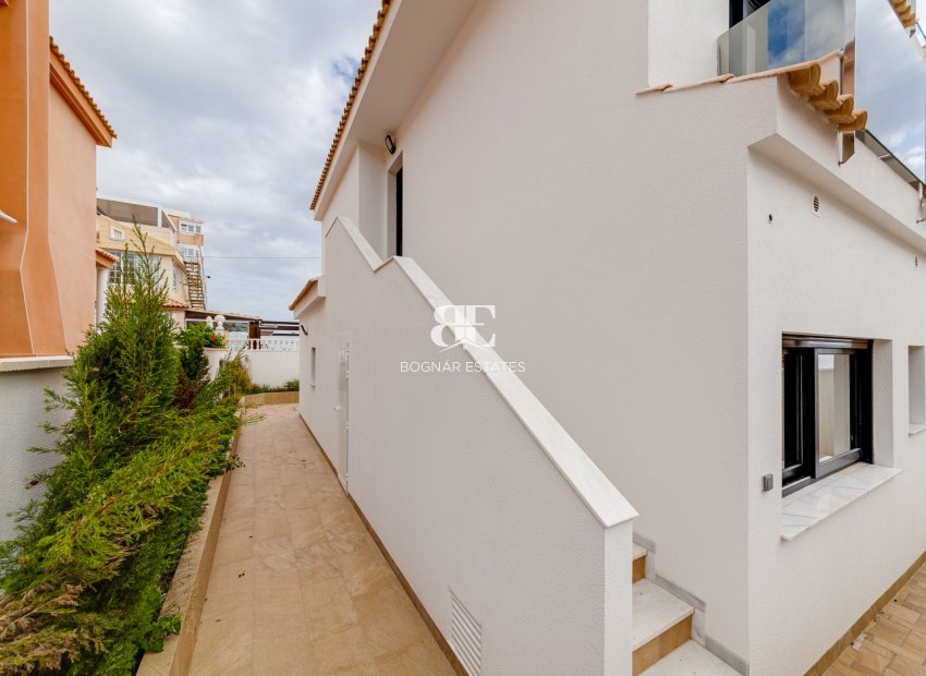 Herverkoop - Villa -
Torrevieja - La Mata