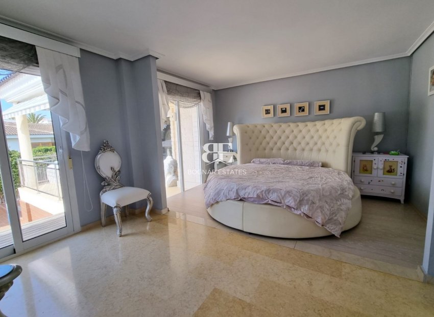 Herverkoop - Villa -
Torrevieja - La Mata
