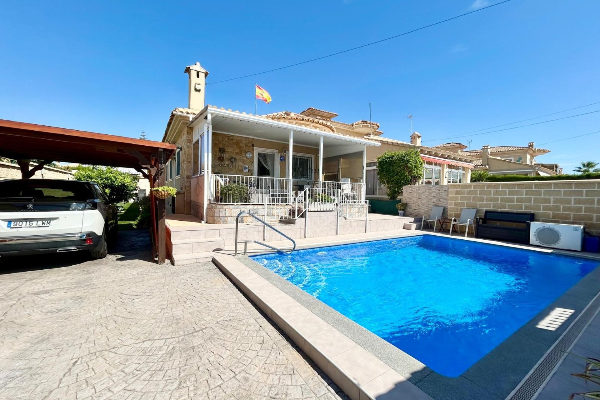 Herverkoop - Villa -
Torrevieja - La Siesta