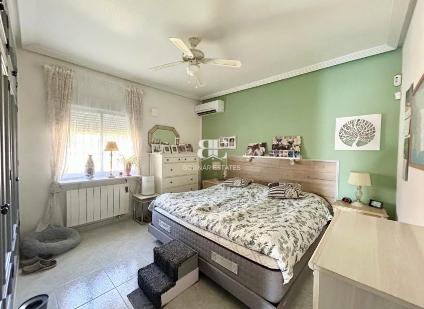 Herverkoop - Villa -
Torrevieja - La Siesta