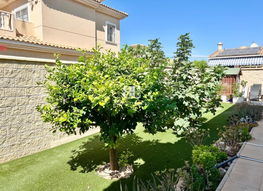 Herverkoop - Villa -
Torrevieja - La Siesta